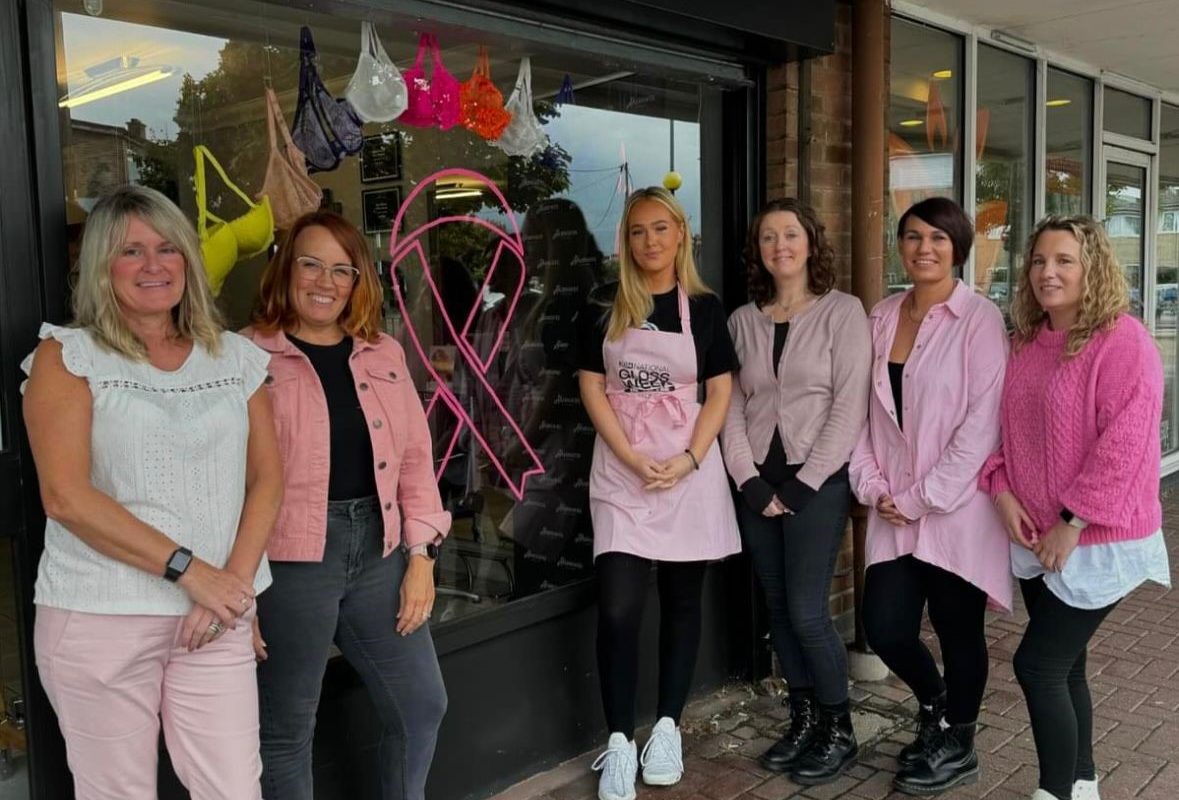 Hairwaves Raises £212 for Breast Cancer Research UK!